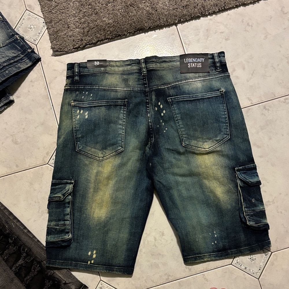 Men's Distressed Denim Cargo Shorts - Picture 2 of 2